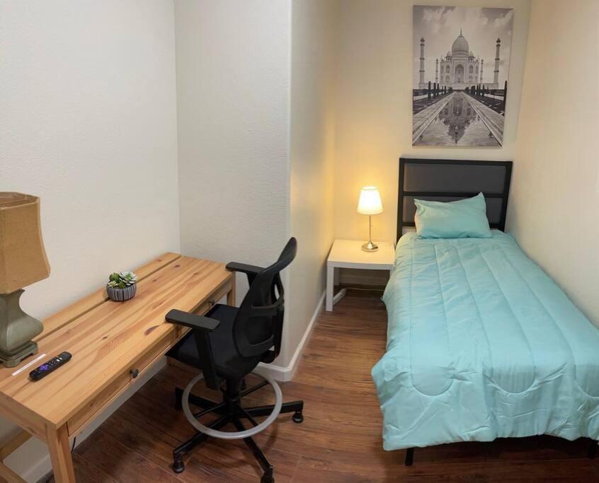 Brand New 2Br Cute Blue Led In North Fresno Apartment Exterior photo